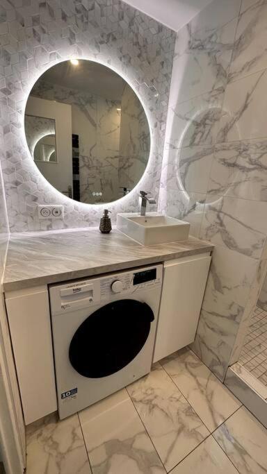 Appartement 3 Chambres + Parking A Lyon 7 エクステリア 写真