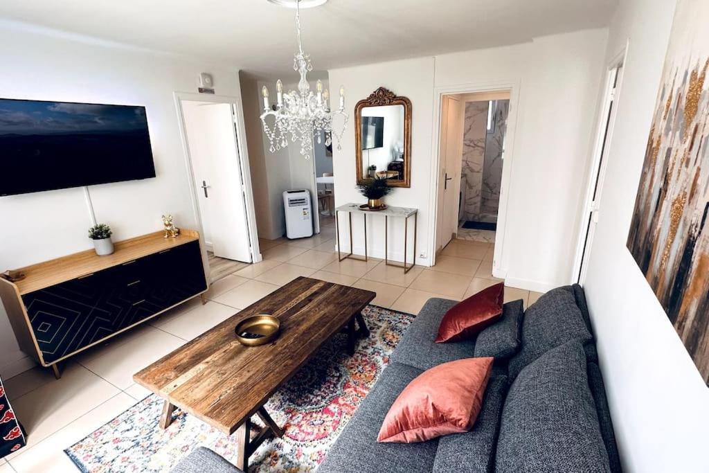 Appartement 3 Chambres + Parking A Lyon 7 エクステリア 写真
